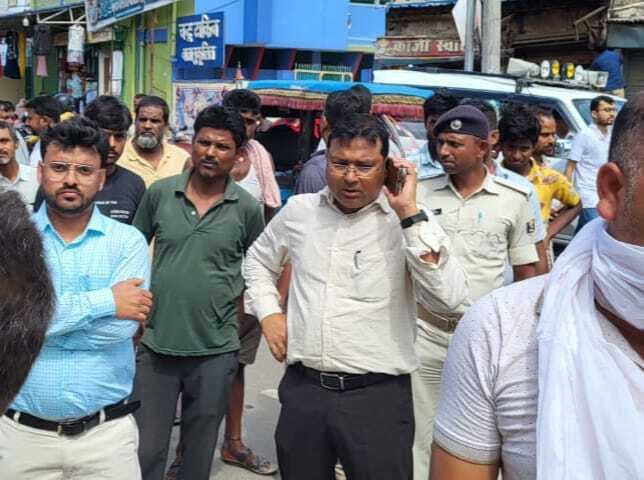 तीसरे दिन भी अतिक्रमणकारियों पर चला प्रशासन का बुलडोजर