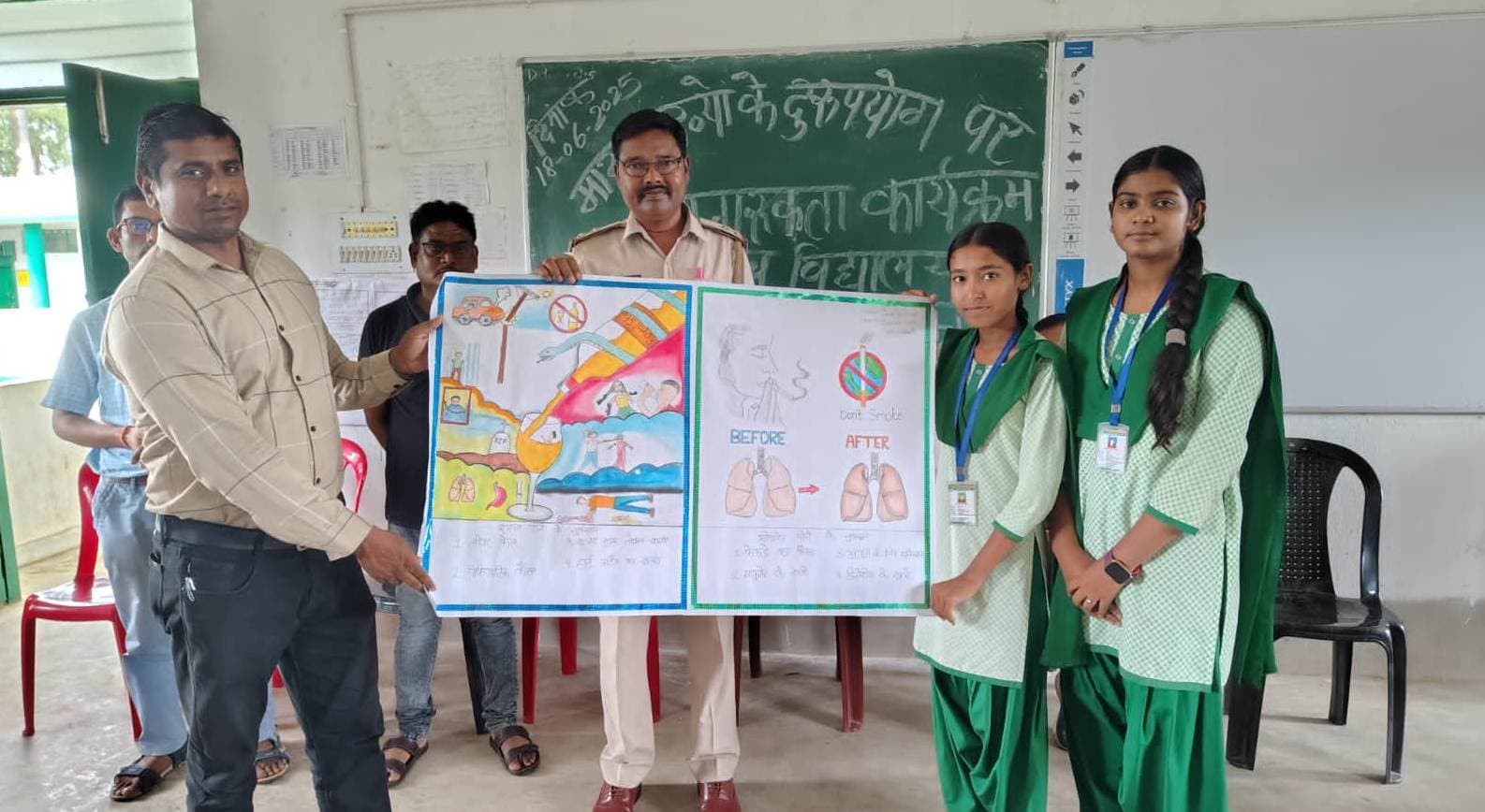 नशामुक्ति व सड़क सुरक्षा को लेकर रामगढ़ पुलिस ने किया जागरूक