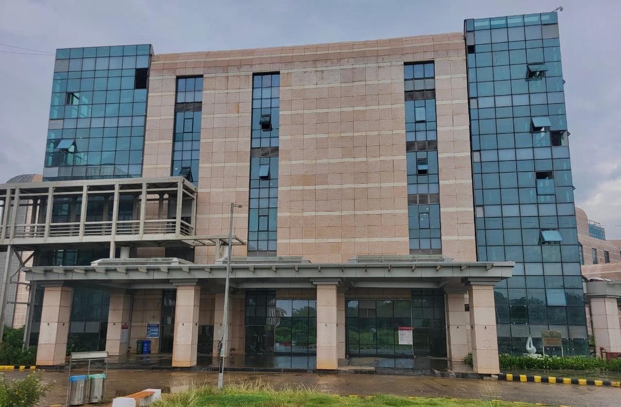 विश्व योग दिवस पर देवघर एम्स में 30 बेड के इमरजेंसी ब्लॉक का होगा उदघाटन