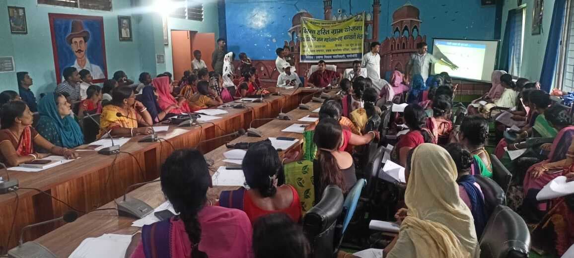 बीएलओ को मतदान केंद्र का जियो फेंसिंग व नजरी नक्शा का मिला प्रशिक्षण