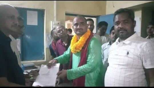 मुखिया पद के लिए एक अभ्यर्थी ने नामांकन दाखिल किया