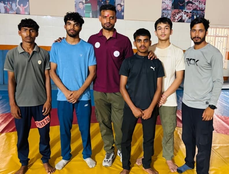 Bokaro News : बोकारो के पांच खिलाड़ी अंडर-15 राष्ट्रीय कुश्ती चैंपियनशिप के लिए चयनित