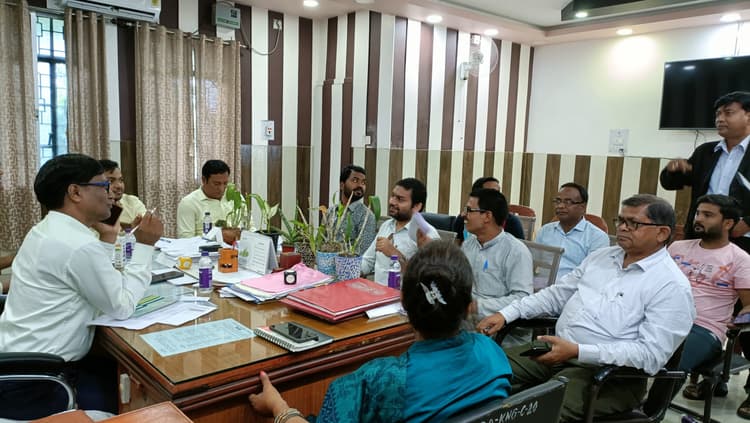 मतदाता सूची को लेकर राजनीतिक दलों के साथ विमर्श