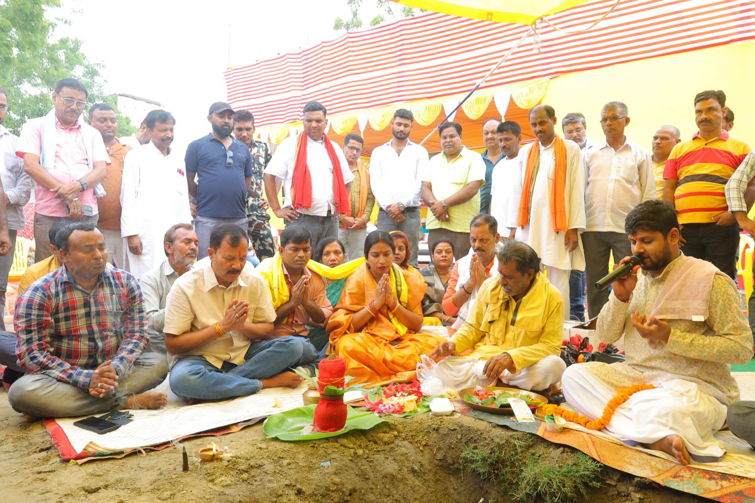 hajipur news. सर्किट हाउस के पास सम्राट अशोक भवन के निर्माण के लिए हुआ शिलान्यास