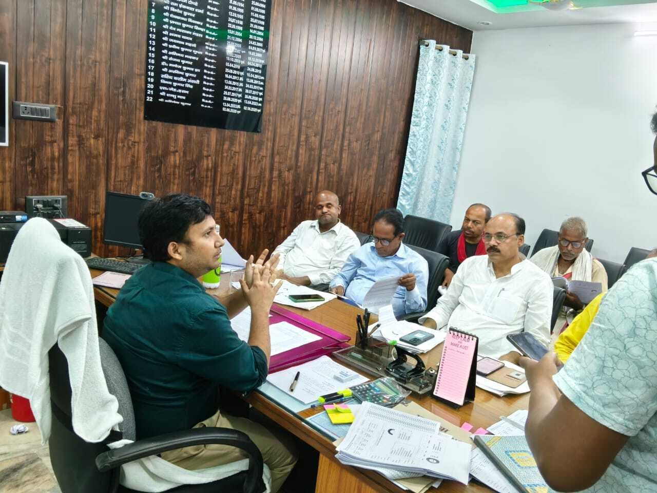 विस क्षेत्र के लिए मासिक निर्वाचन बैठक सम्पन्न, मतदाता सूची अद्यतन व युवाओं को जोड़ने पर जोर