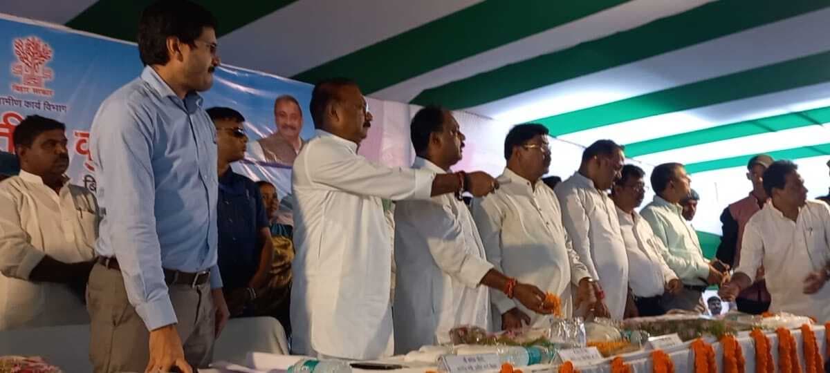 मंत्री ने 70 करोड़ की 49 योजना का रिमोट दबाकर किया शिलान्यास