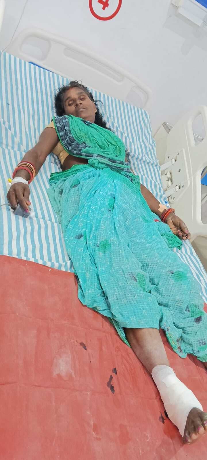 hajipur news. चारा लाने गया दंपती करंट के चपेट में आया, पति की मौत, पत्नी गंभीर