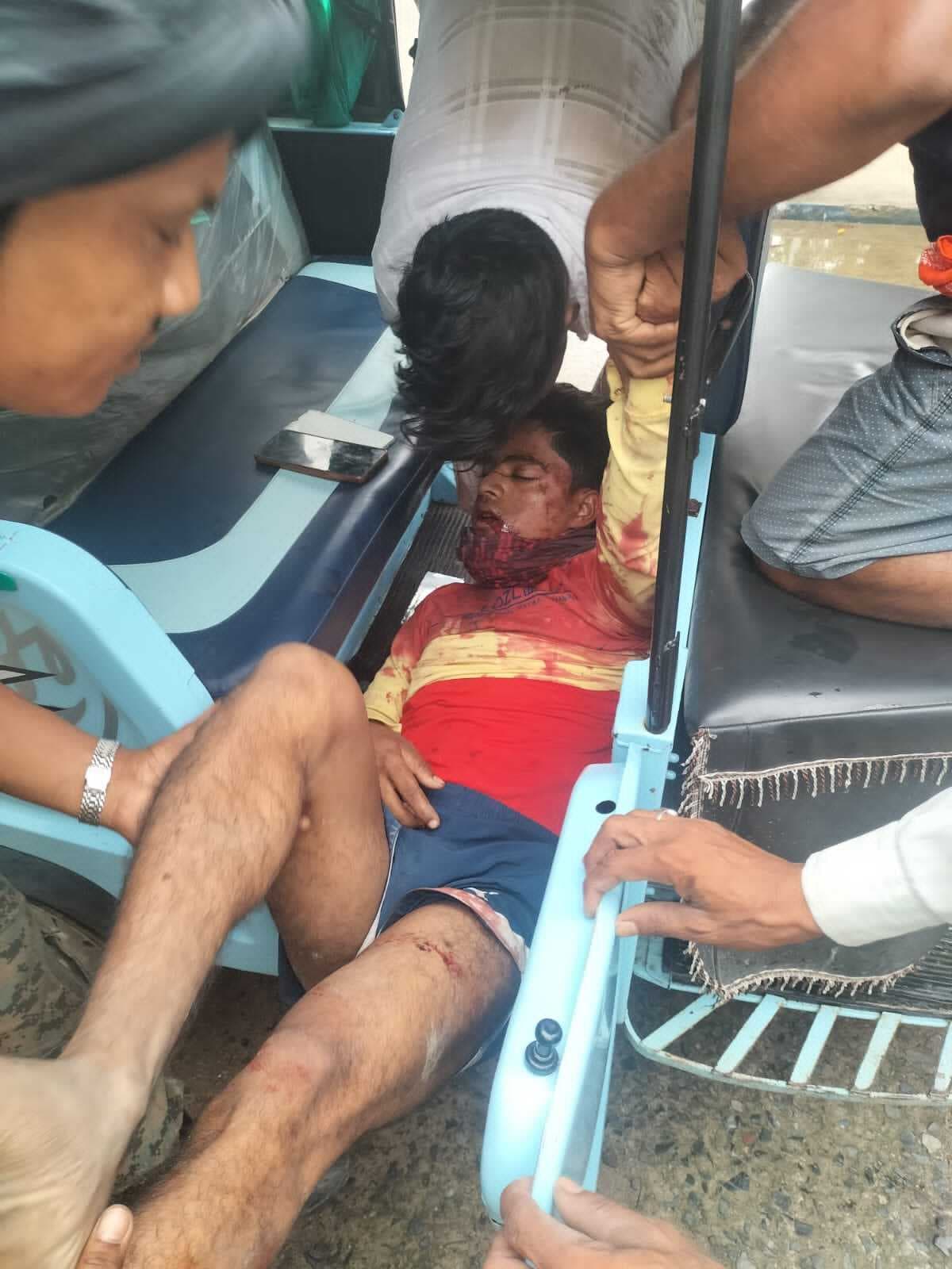 ट्रक की टक्कर से बाइक सवार घायल, इलाजरत