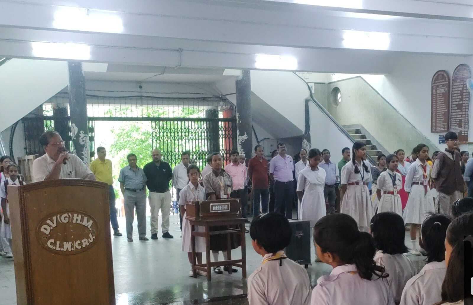 चिरेका स्थित विद्यालयों में योग दिवस को लेकर व्याख्यान का आयोजन