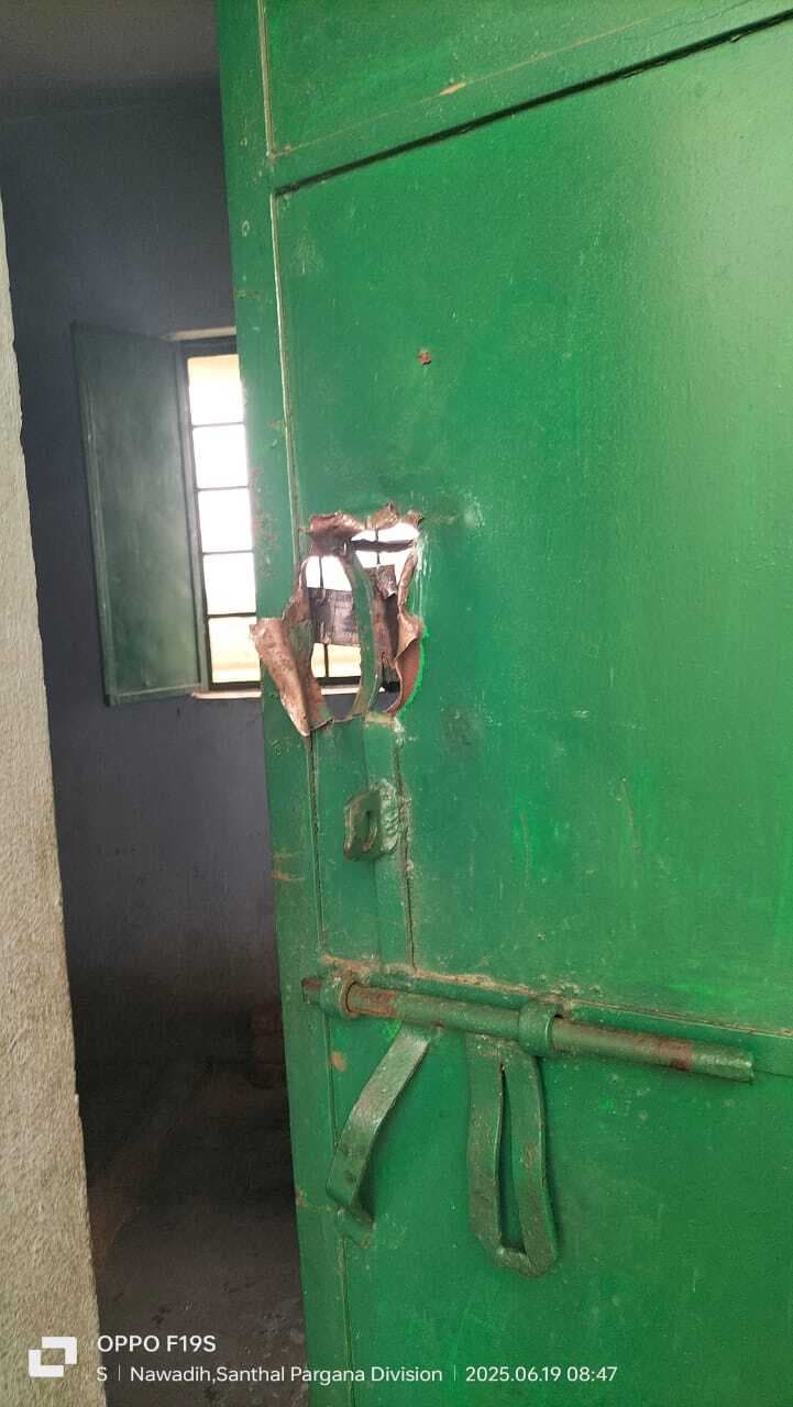 उत्क्रमित मध्य विद्यालय दक्षिणीडीह में चोरी, एमडीएम हुआ प्रभावित