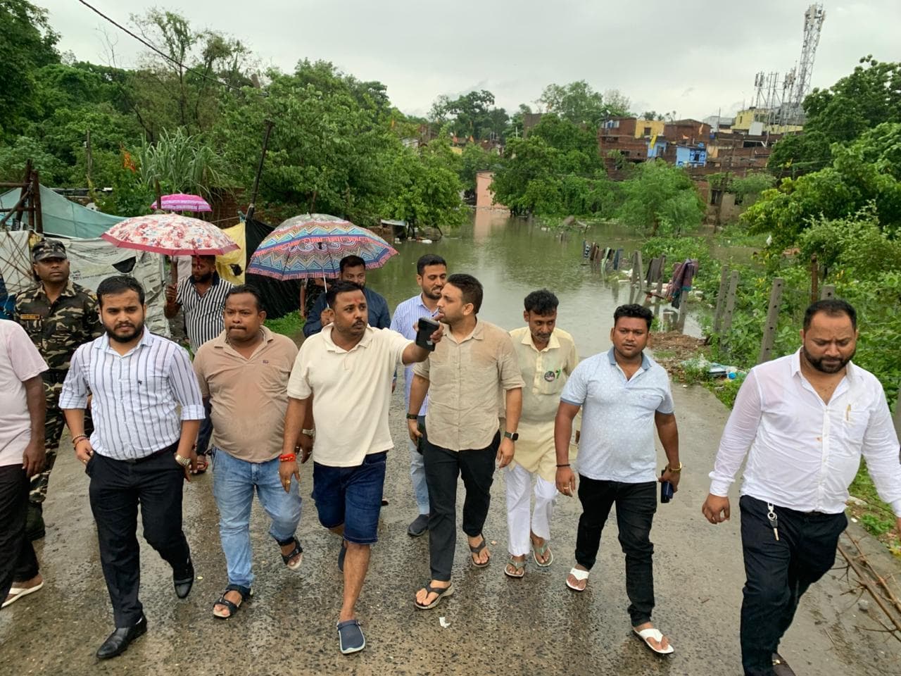 Jamshedpur news. कुणाल षाड़ंगी ने डीसी से की बात, प्रभावितों को भोजन व रहने की व्यवस्था देने को कहा