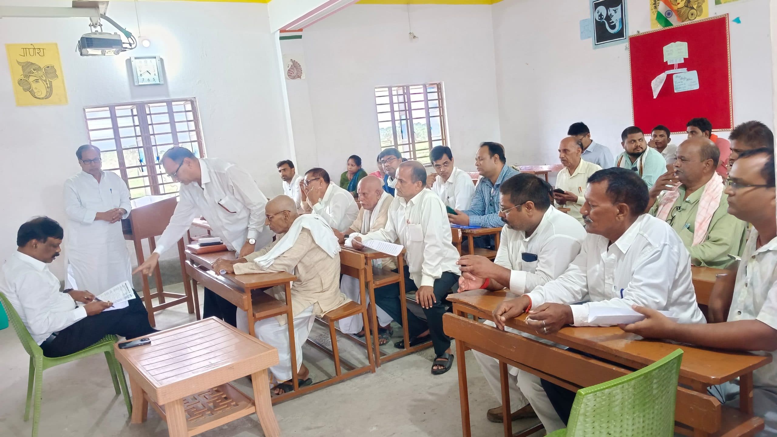 डॉ एस सिद्धार्थ ने शिक्षकों की समस्याओं को निबटाया