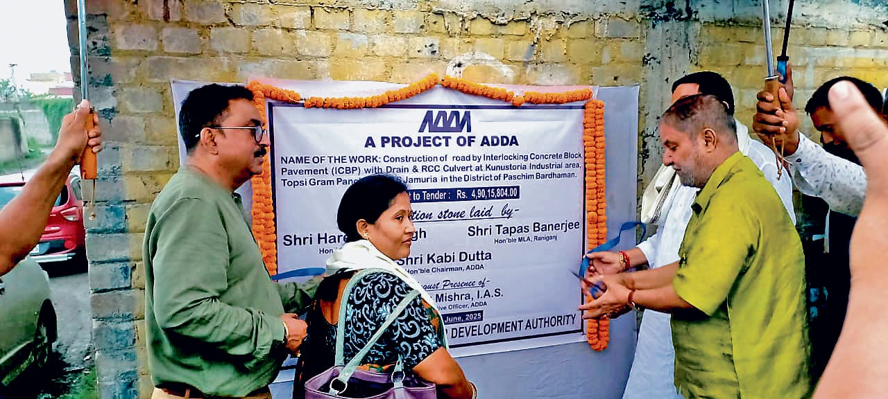 जामुड़िया के कुनस्तोड़िया औद्योगिक क्षेत्र में सड़क नाला और कलवर्ट निर्माण का हुआ शिलान्यास