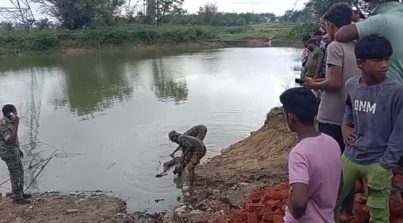 Giridih News :तालाब में मिला युवक का शव, इलाके में सनसनी