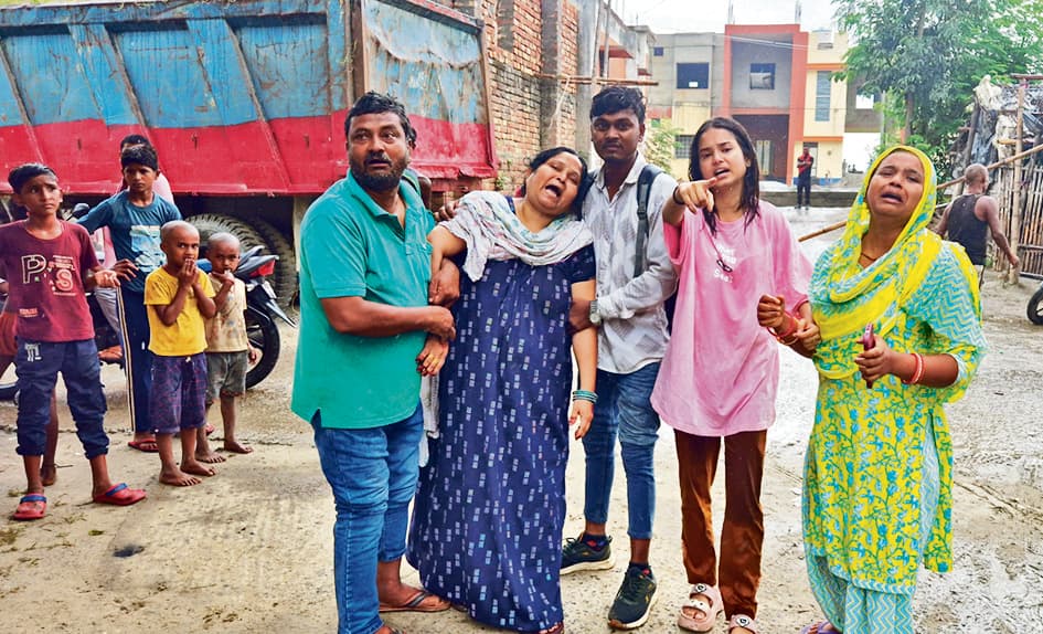 बाइक सवार जीजा-साला की मौत