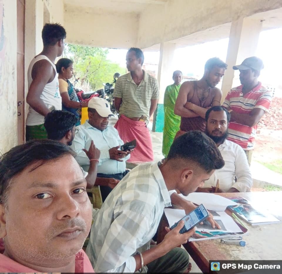 धरती आबा अभियान के तहत लगा शिविर