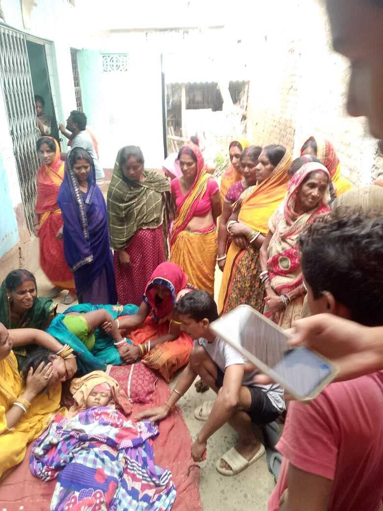 छत से गिरने पर बालक की हुई  मौत, मां जख्मी