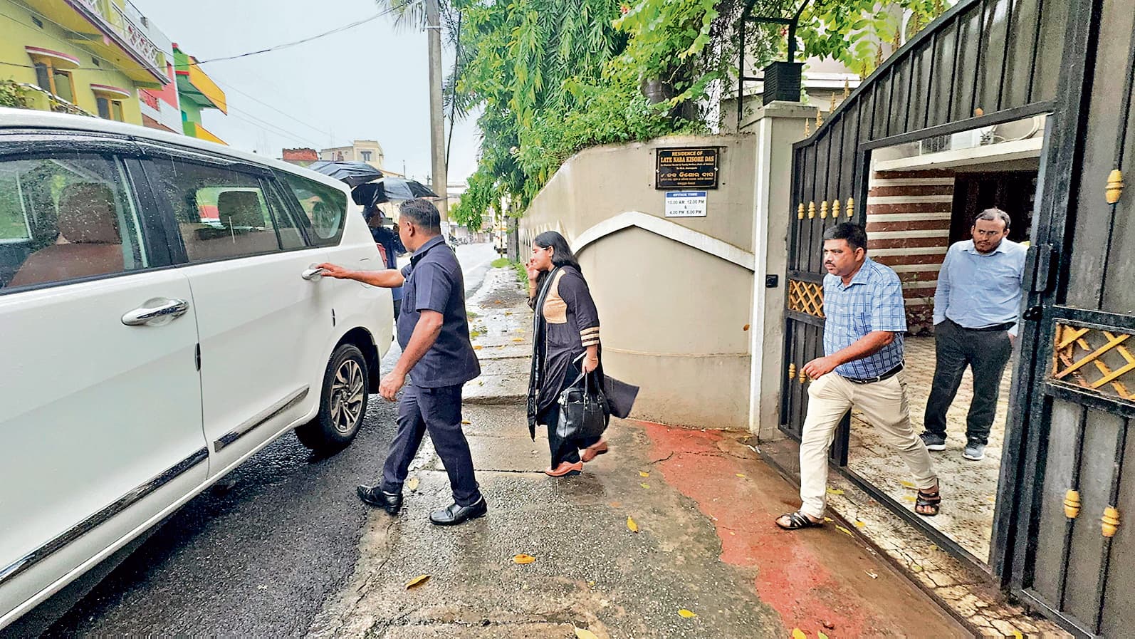 Jharsuguda News: पूर्व स्वास्थ्य मंत्री दिवंगत नवदास के ठिकानों पर आयकर विभाग का छापा