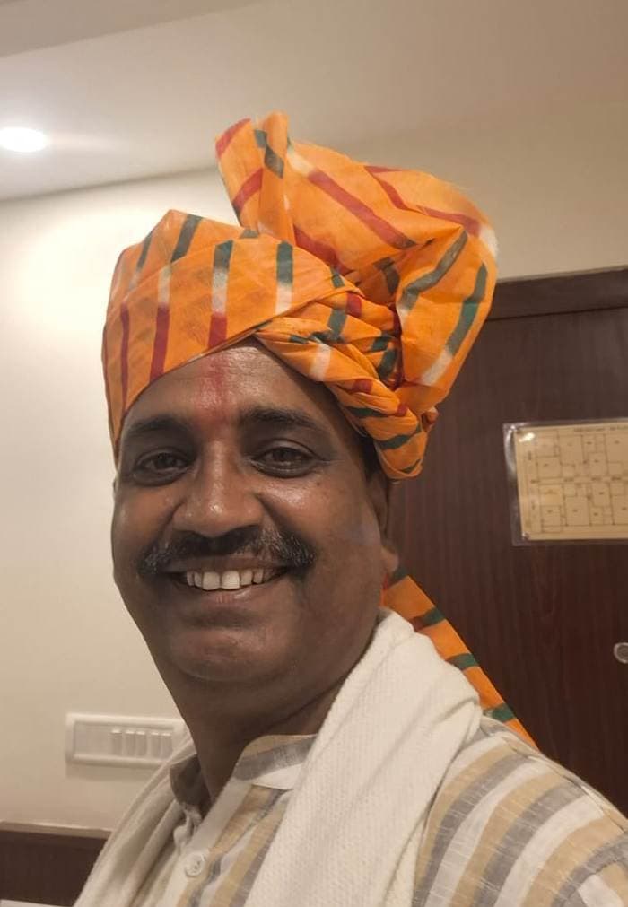 Motihari: जिले के 40 स्थानों पर होगा योग महोत्सव : आचार्य धर्मेन्द्र