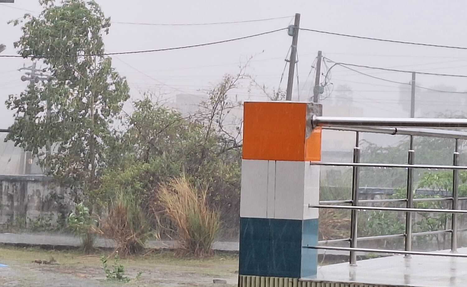 झमाझम बारिश के साथ मॉनसून के आगमन से किसानों में खुशी