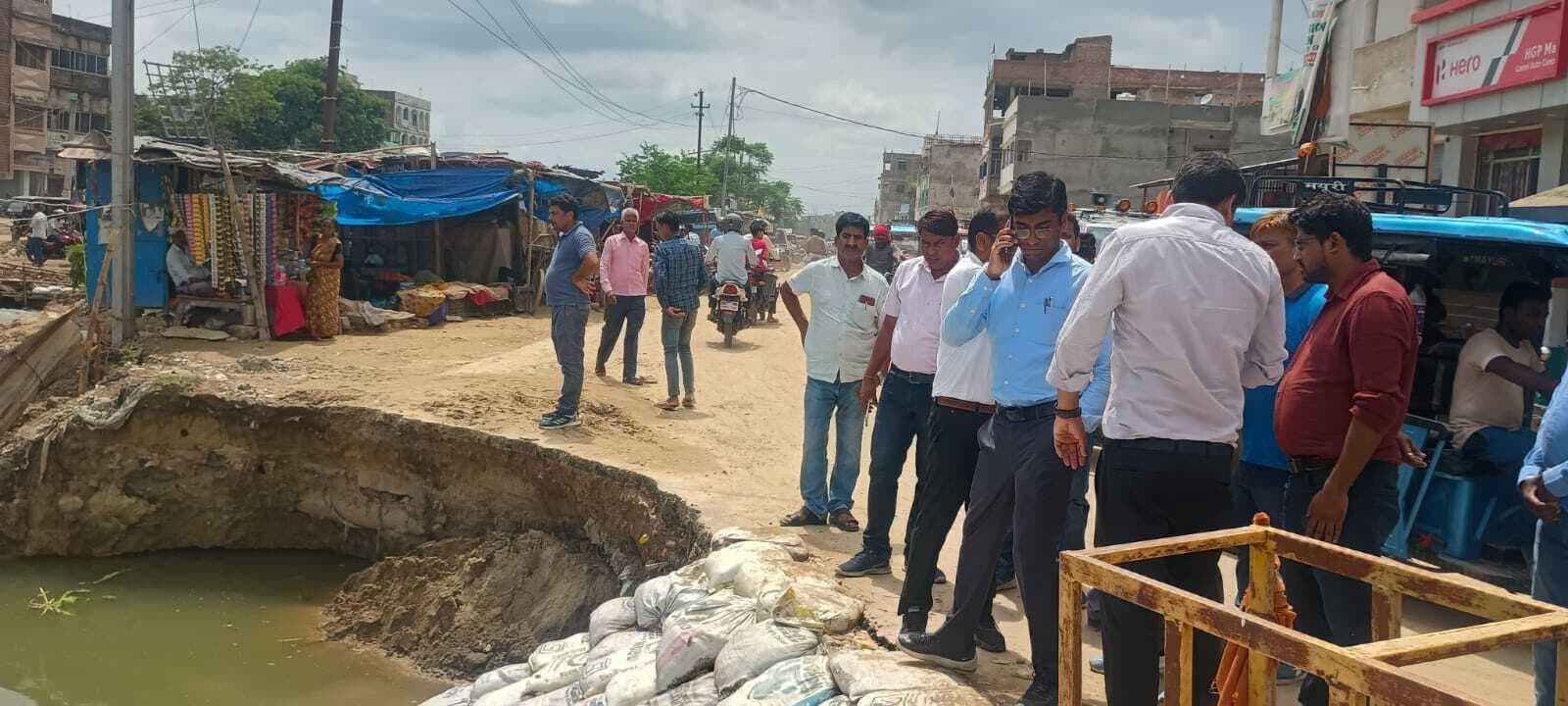 Motihari: नहर चौक पर बने डायवर्सन को 24 घंटे में दुरुस्त करने का निर्देश
