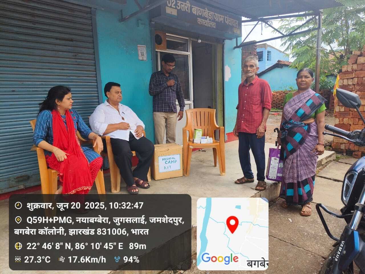 Jamshedpur news. बाढ़ प्रभावित क्षेत्र में स्वास्थ्य विभाग की टीम ने लगाया स्वास्थ्य जांच शिविर