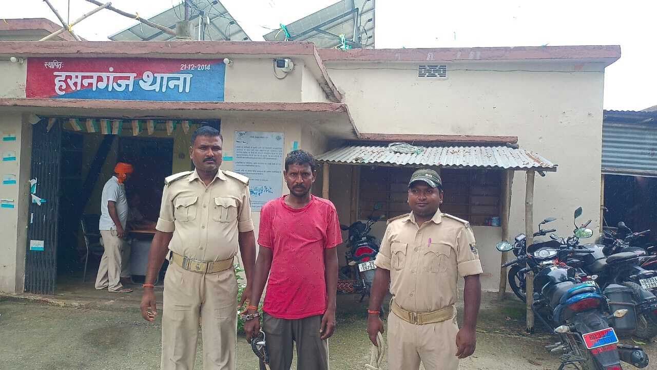 शराब पीकर हो हंगामा करने के आरोप में पुलिस ने शराबी को किया गिरफ्तार