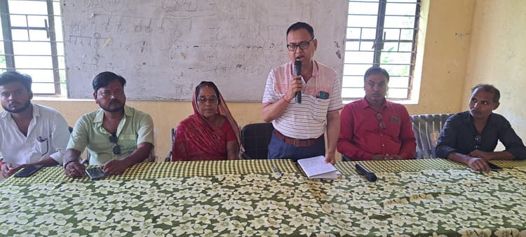 प्रखंड उर्वरक निगरानी समिति की हुई बैठक, विभिन्न मुद्दों पर हुई चर्चा