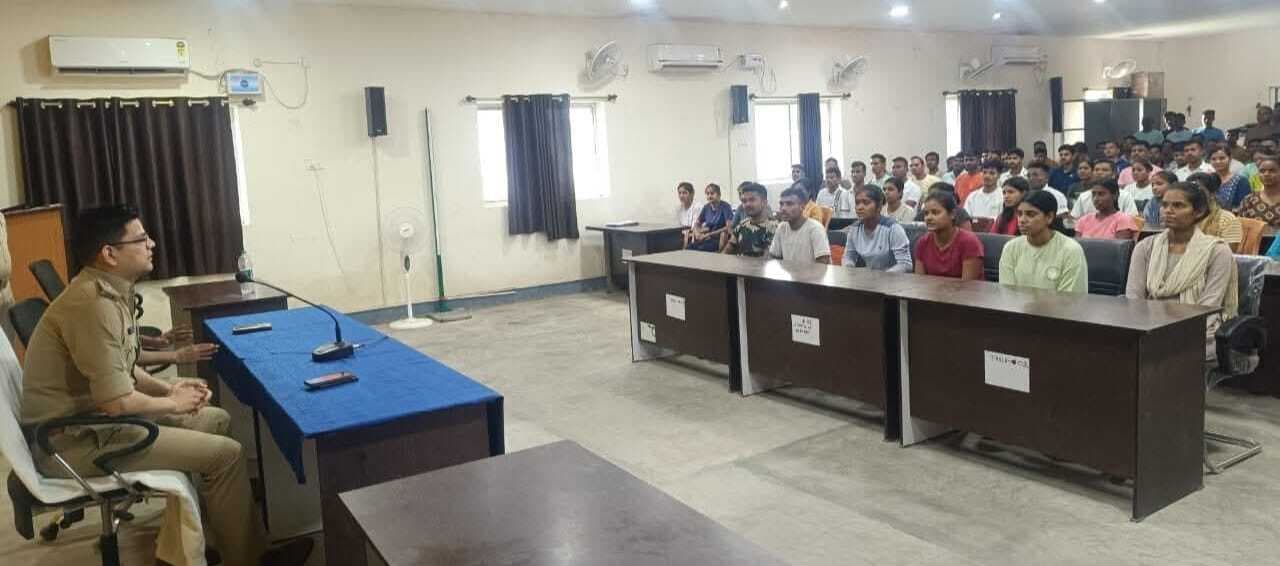 प्रशिक्षण में मिली जानकारी को गहनता से करें आत्मसात : एसपी