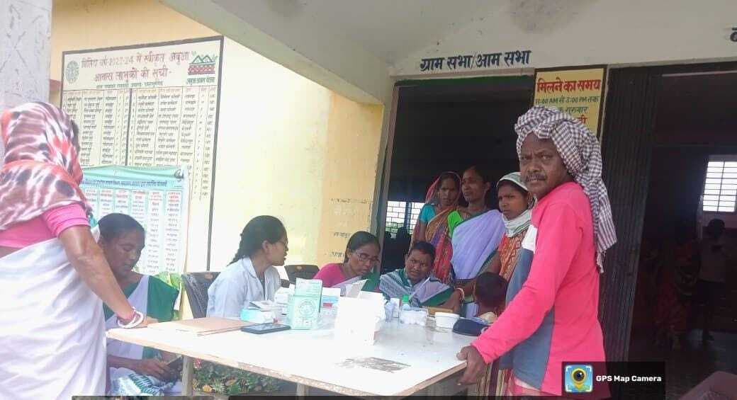 Jamshedpur news. शिविर में अब तक 2050 आवेदन की ऑनलाइन इंट्री