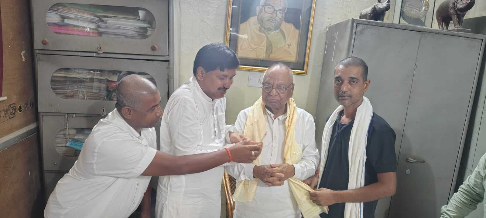 राजद के प्रदेश अध्यक्ष को किया सम्मानित