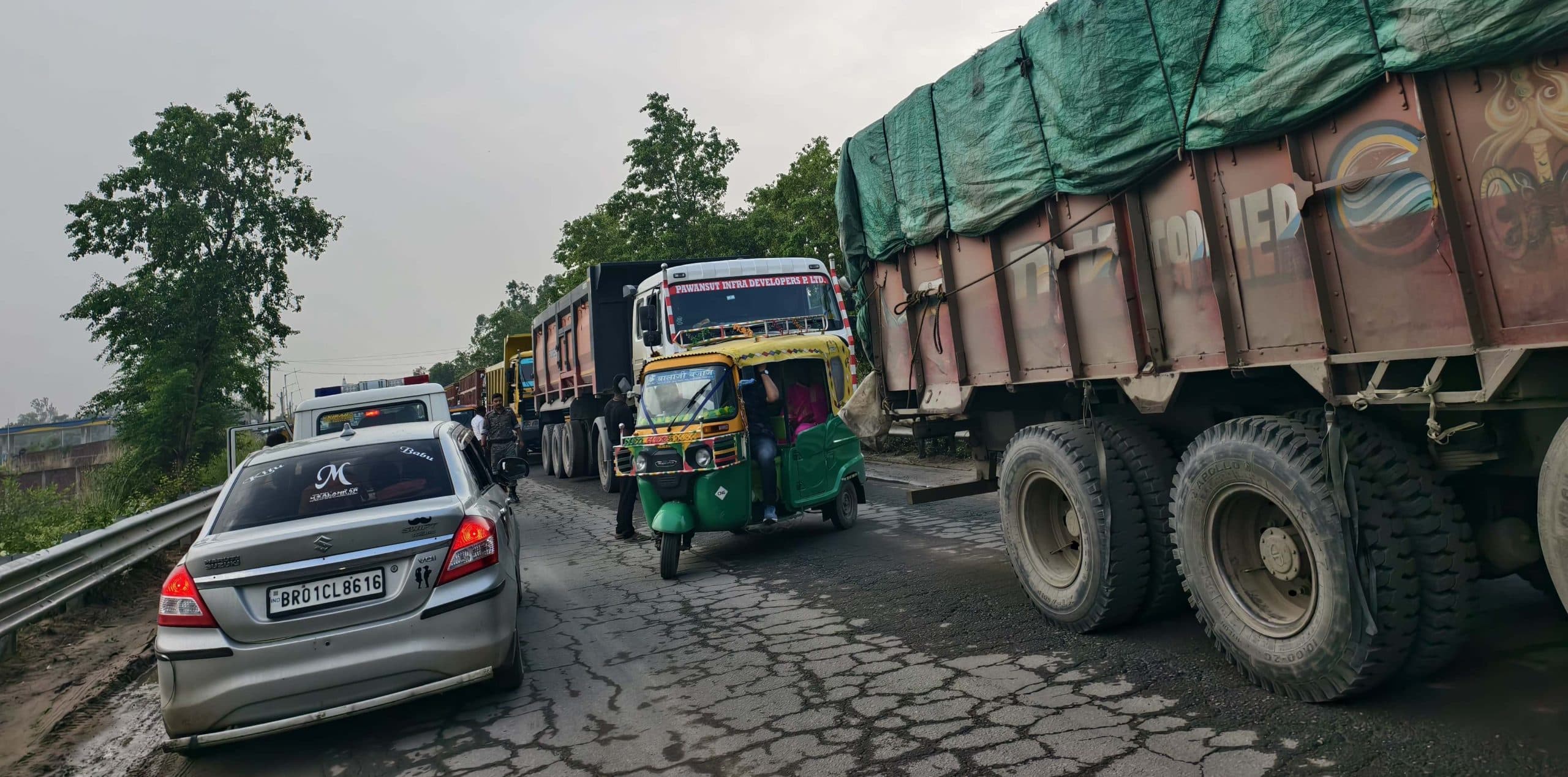 Aurangabad News : दूसरे दिन भी एनएच जाम होने से लोग रहे परेशान