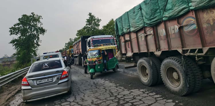 Aurangabad News : दूसरे दिन भी एनएच जाम होने से लोग रहे परेशान