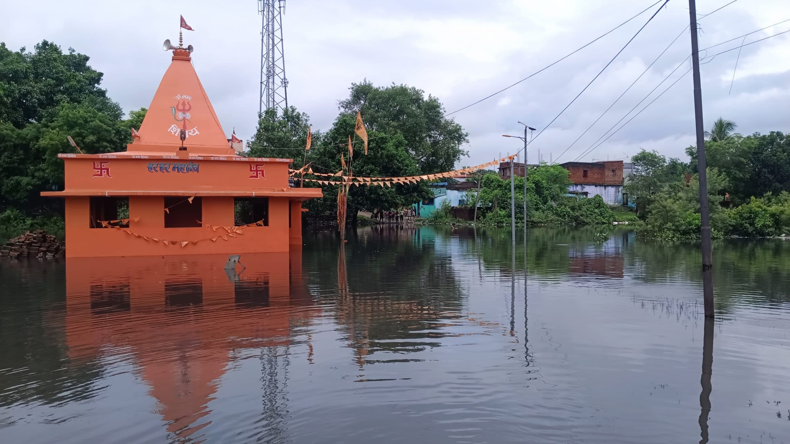 Bokaro News : आबादी वाले कई इलाकों में पहुंचा नदी का पानी