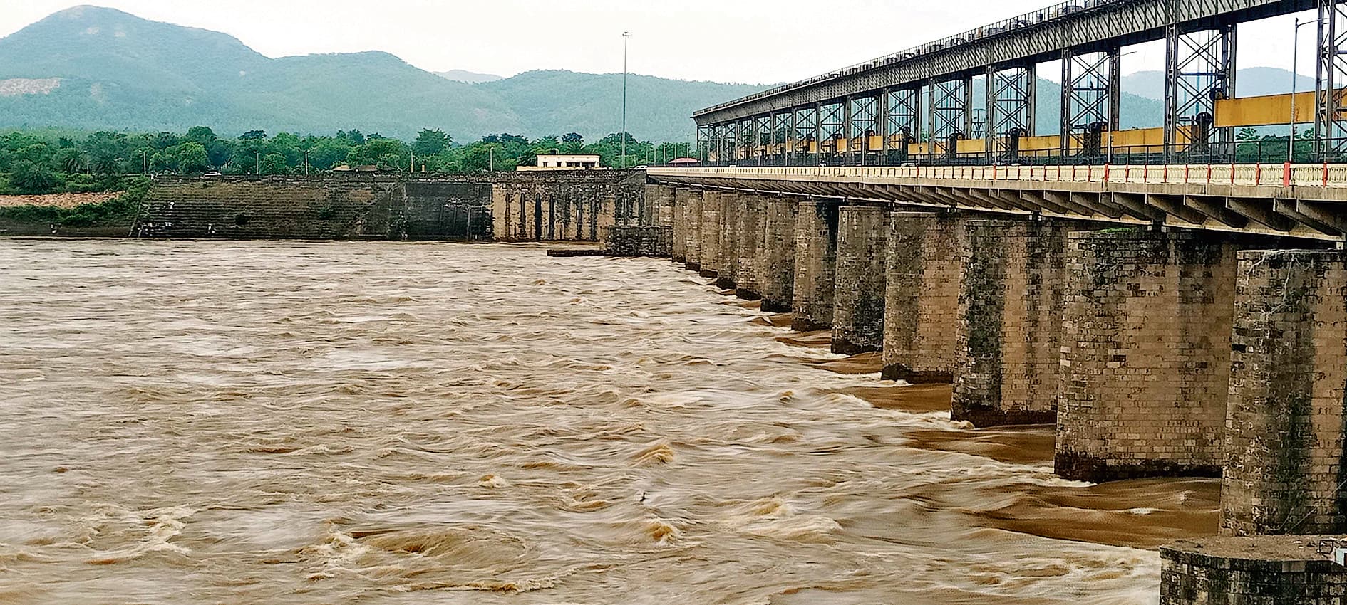 East Singhbhum News : गालूडीह बराज के 16 गेट खुले, तटवर्ती क्षेत्र के लोगों को किया अलर्ट