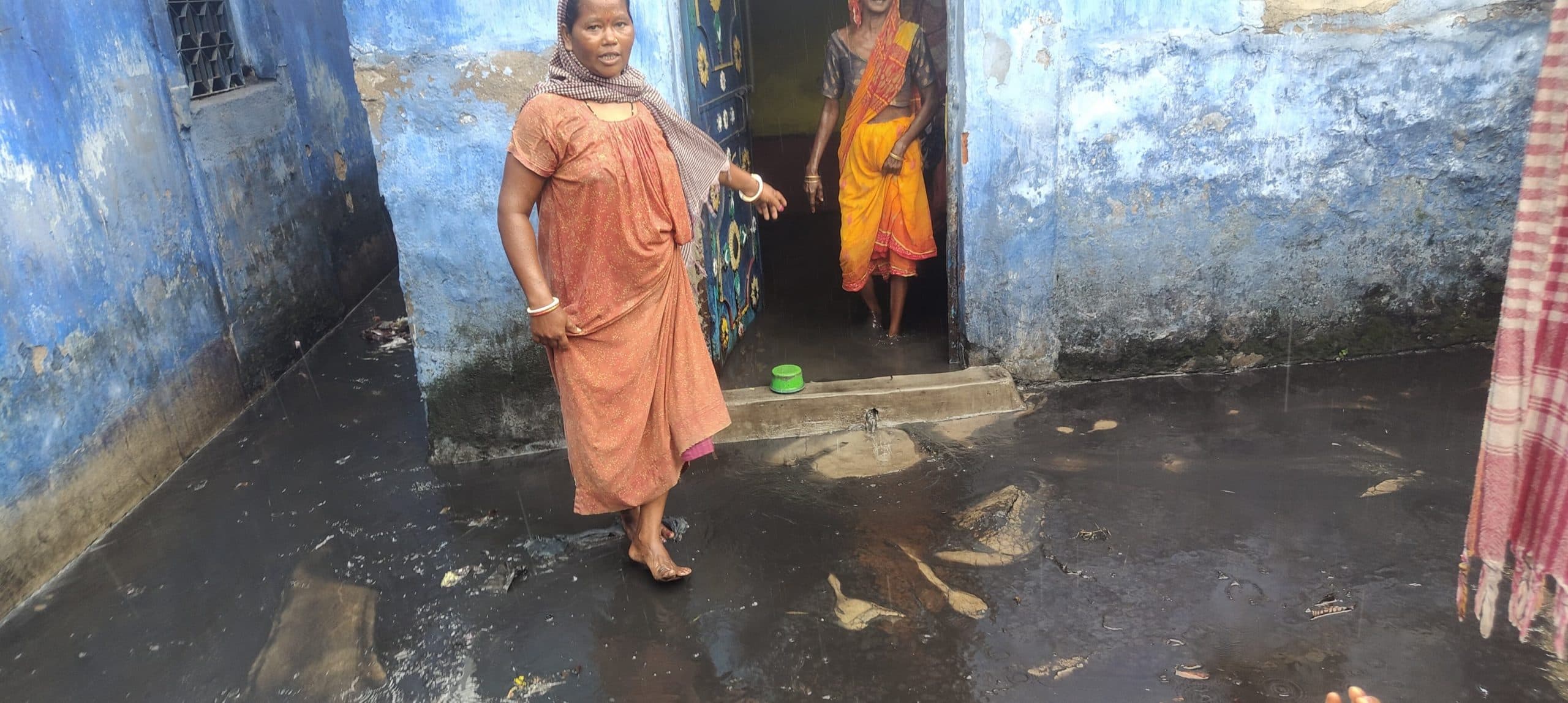 Bokaro News : जारंगडीह में कई घरों में घुसा पानी, सामान बर्बाद