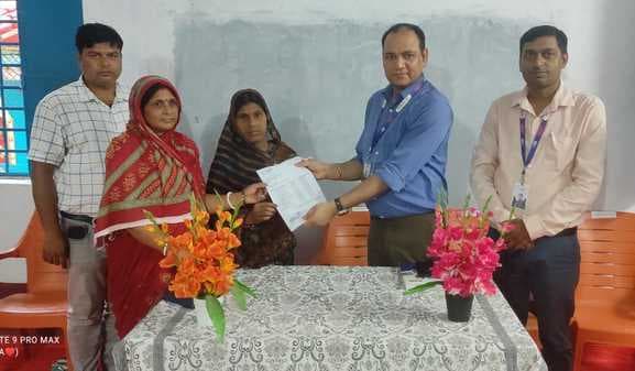 आजीविका को मिलेगा नया आधार, बसंतराय में एसबीआई ने 20 समूहों को दिया आर्थिक संबल