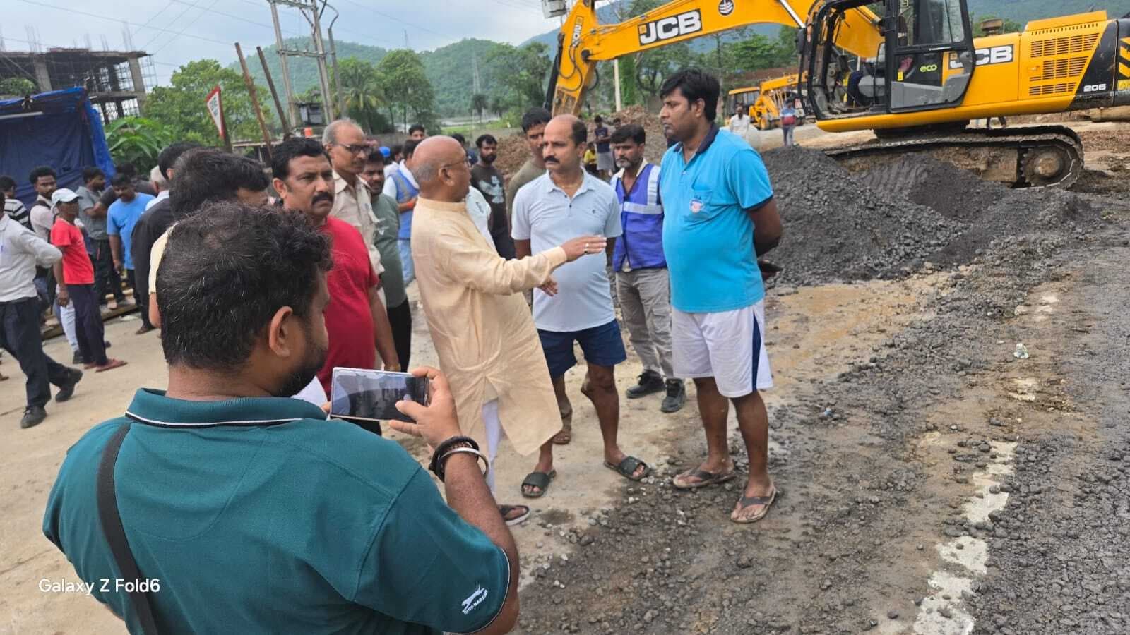 Jamshedpur News : आशियाना वुडलैंड के निवासी एनएचएआइ पर ठोकेंगे नुकसान की भरपाई का दावा : सरयू राय