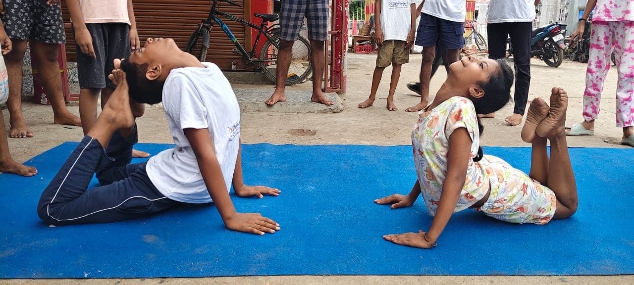 Sitamarhi : श्री जानकी मंदिर प्रांगण में योग संगम का आयोजन