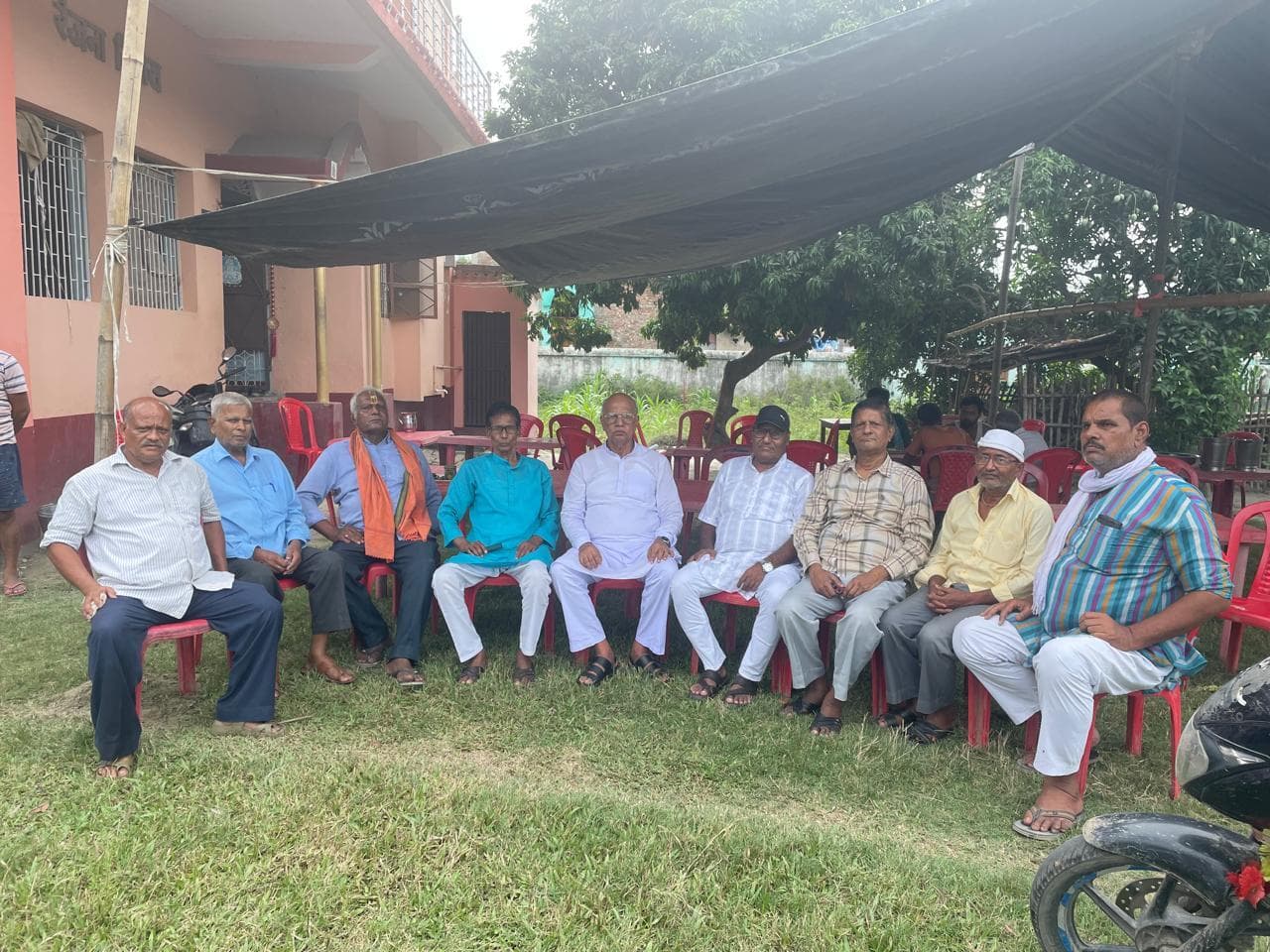 जगतपुर में पेंशनर समाज की बैठक संपन्न, सीनियर सिटीजन को रेल छूट और आठवें वेतन आयोग की मांग