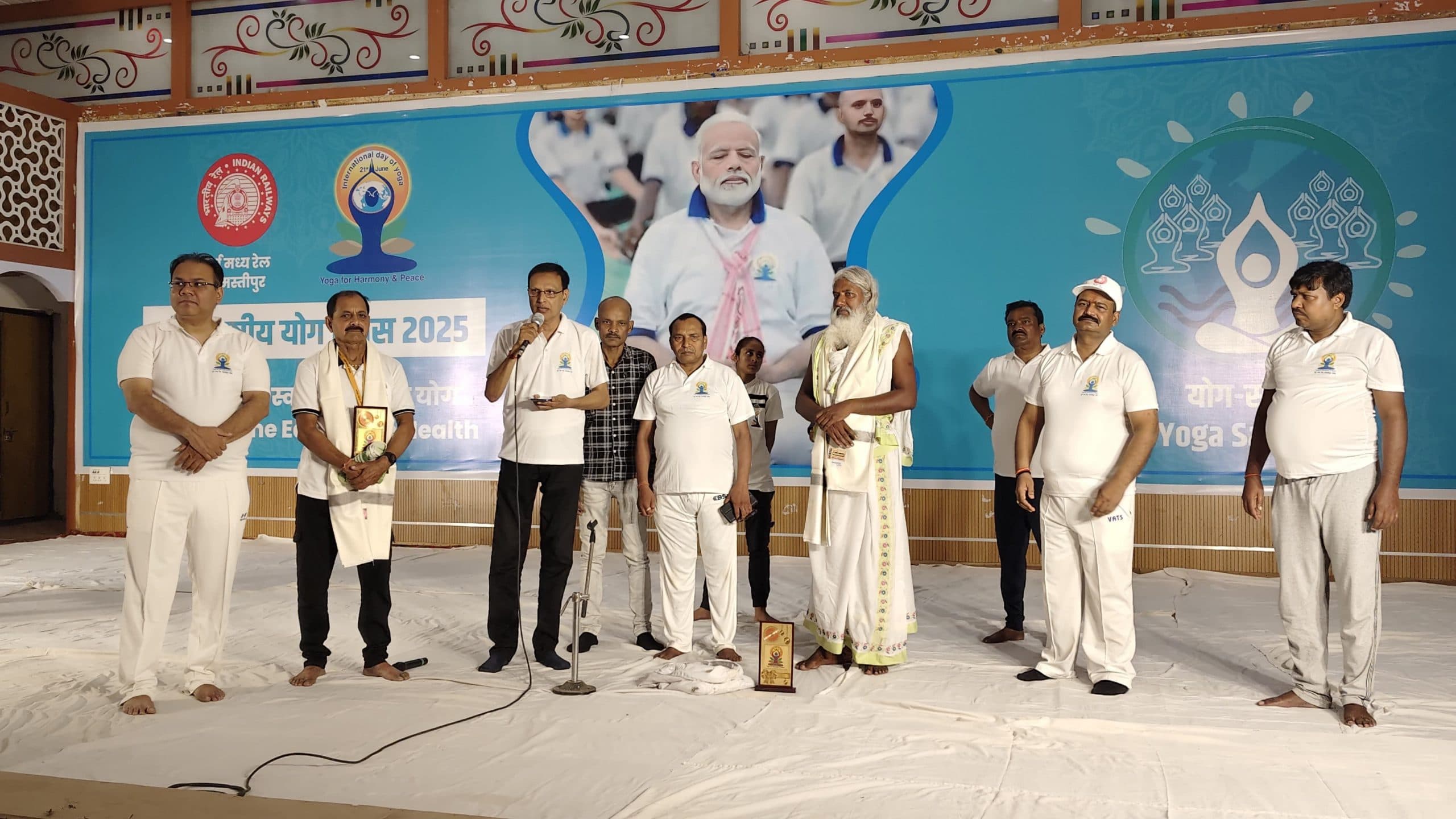 Samastipur News:योग हमारी प्राचीन विरासत : डीआरएम