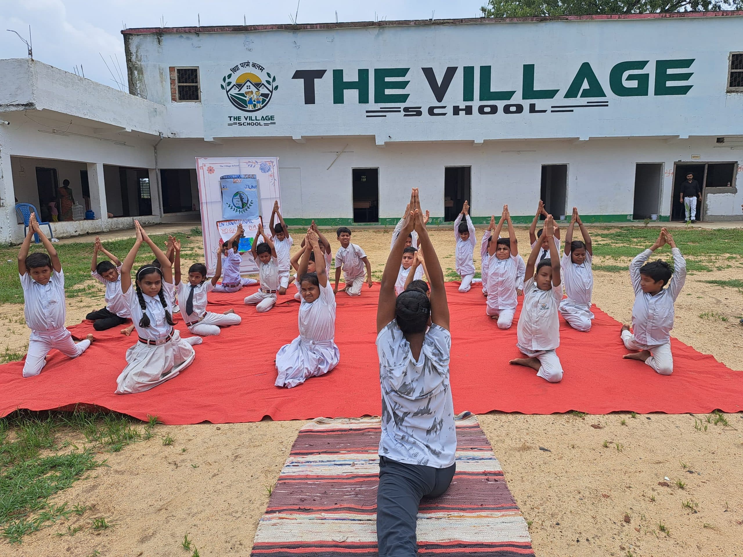 सरकारी व गैर सरकारी स्कूलों में हर्षोल्लास से मना अंतर्राष्ट्रीय योग दिवस