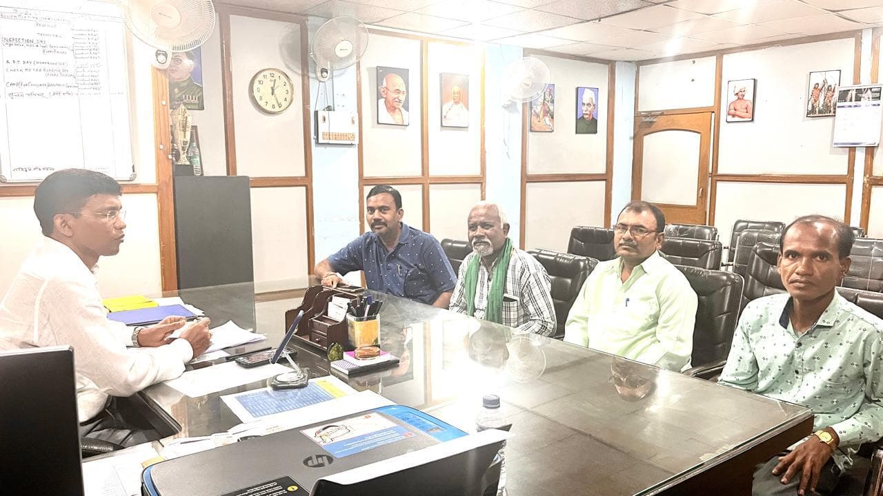 Jamshedpur news. जीएम से मुलाकात कर बिजली बिल में सुधार की मांग