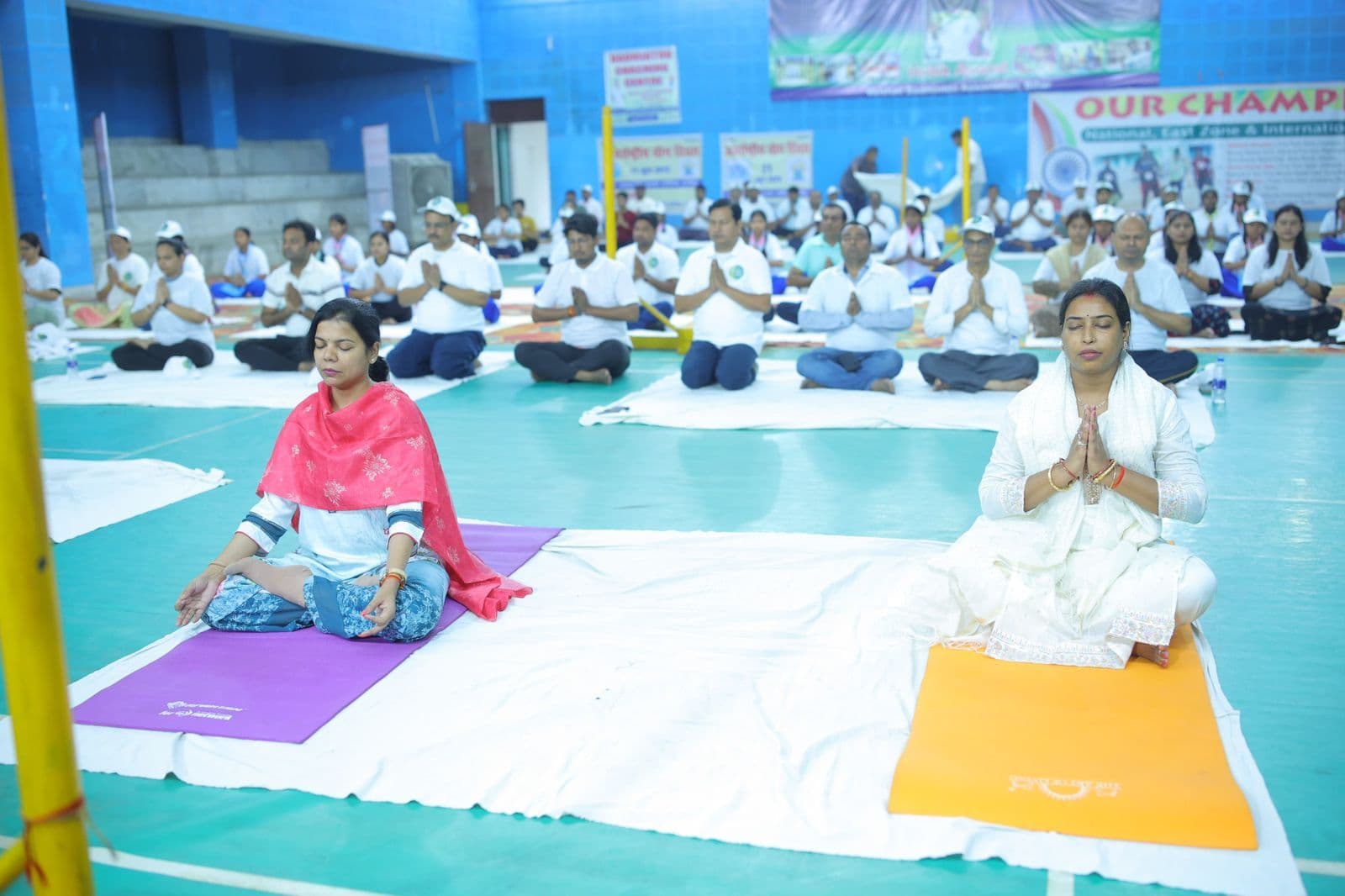 hajipur news. योग तनावमुक्त रखने में सहायक : डीएम