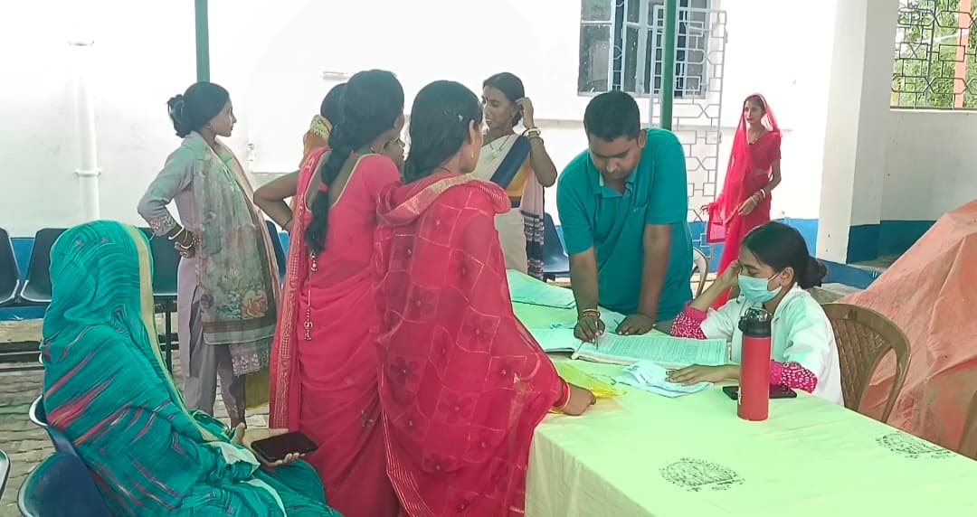 प्रधानमंत्री सुरक्षित मातृत्व अभियान तहत स्वास्थ्य जांच शिविर का आयोजन