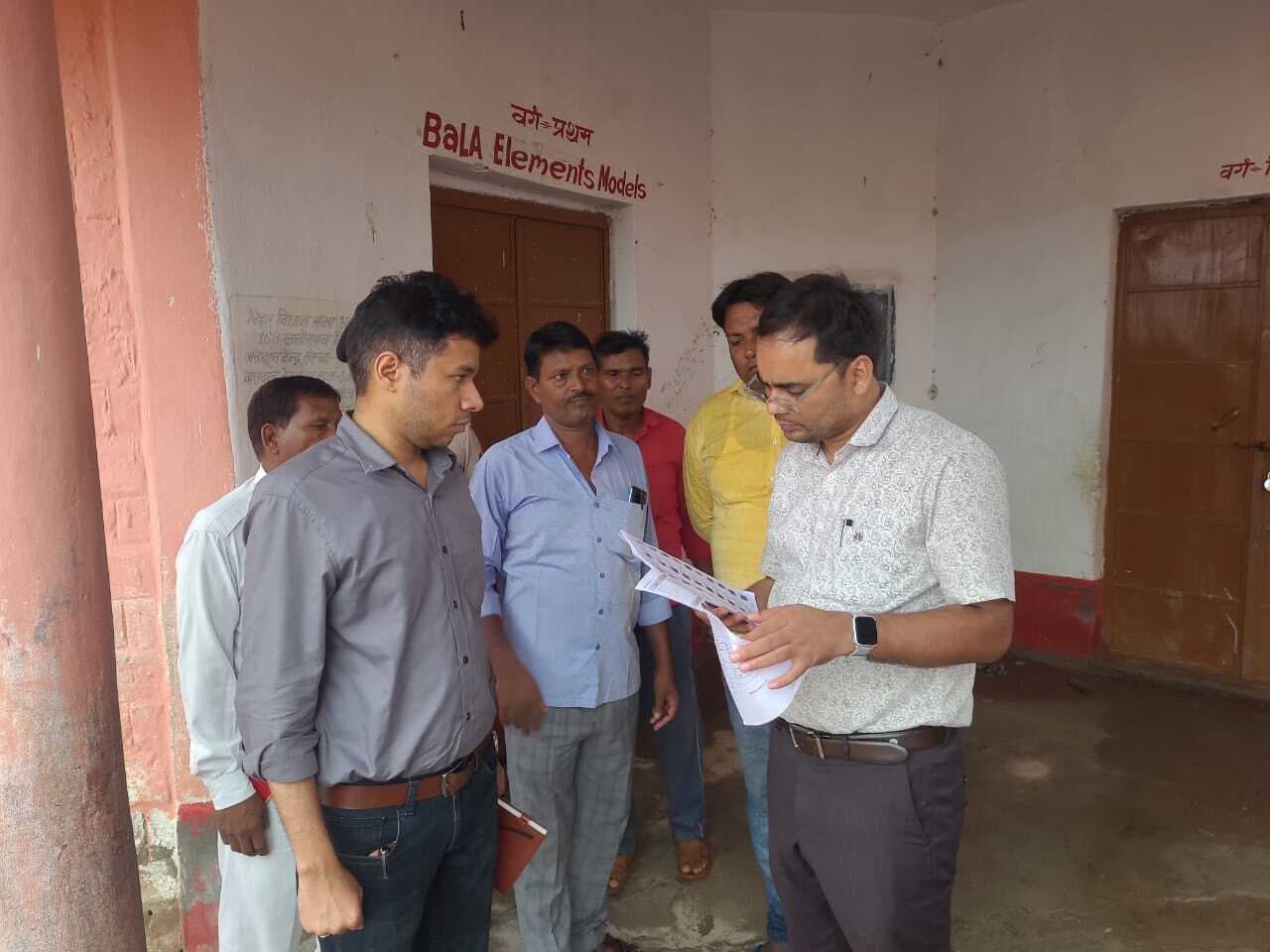 मोहदीनगर में नये मतदान केंद्र स्थापना को लेकर एसडीएम ने किया भौतिक सत्यापन