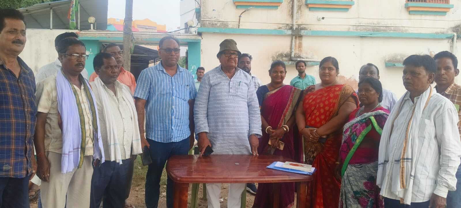 जिले में कांग्रेस पार्टी संगठन को बनायें सशक्त : पूर्व सांसद