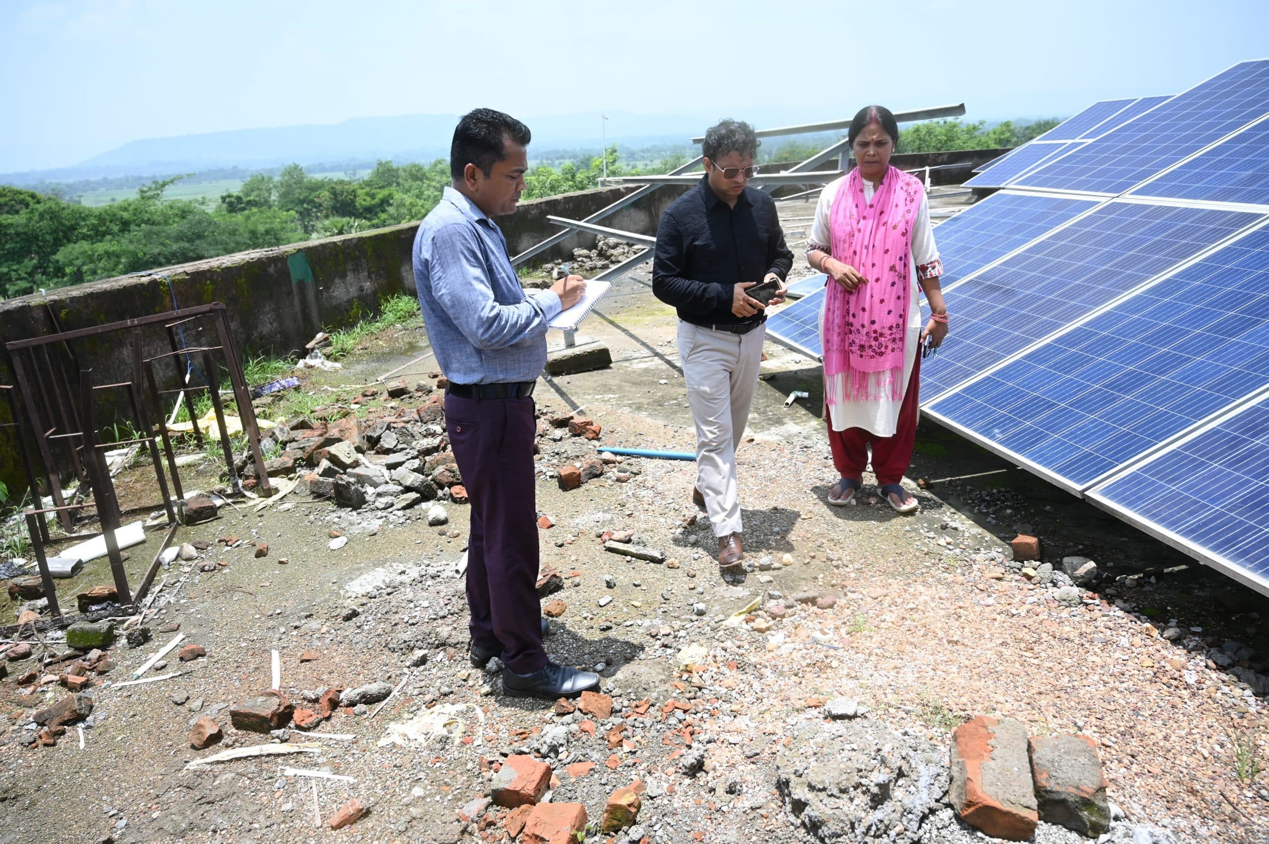 डीसी ने बरहेट व बोरियो में विकास योजनाओं का लिया जायजा