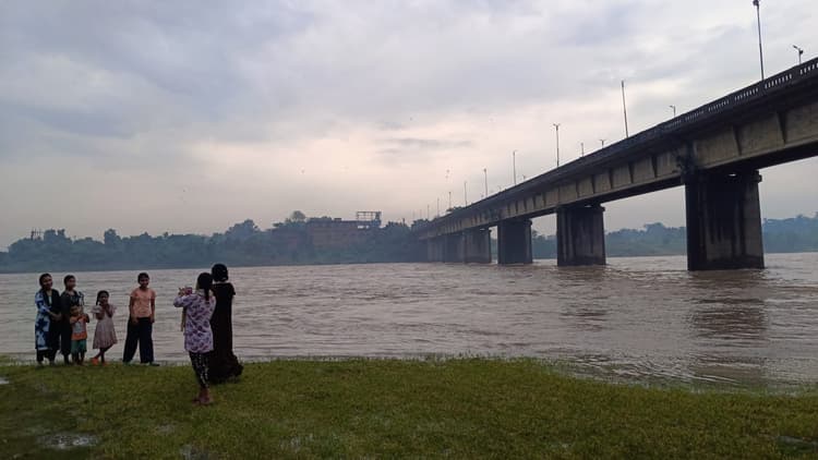 Bokaro News : दामोदर नदी का जलस्तर खतरे के निशान के ऊपर