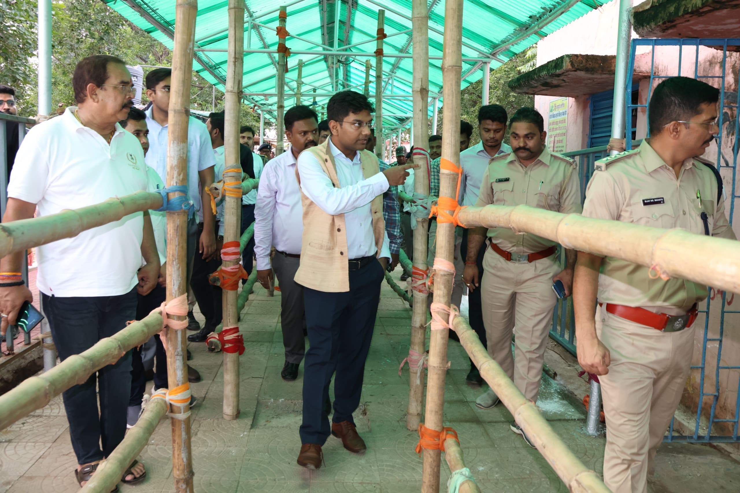 देवतुल्य श्रद्धालुओं को सुगमतापूर्वक जलार्पण कराना पहली प्राथमिकता